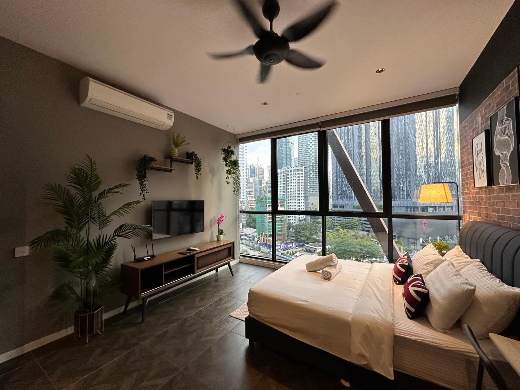 Scarletz Suites Klcc By Aura Куала Лумпур Екстериор снимка
