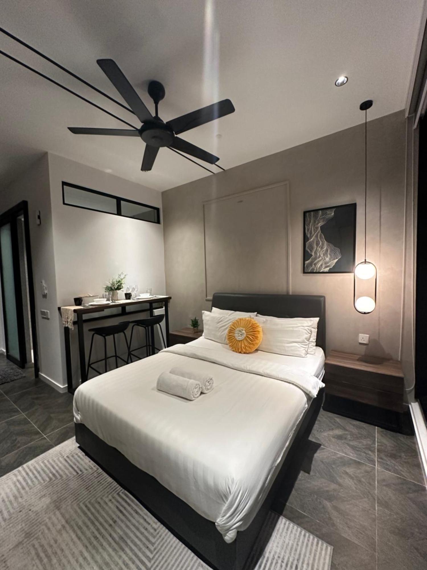 Scarletz Suites Klcc By Aura Куала Лумпур Екстериор снимка