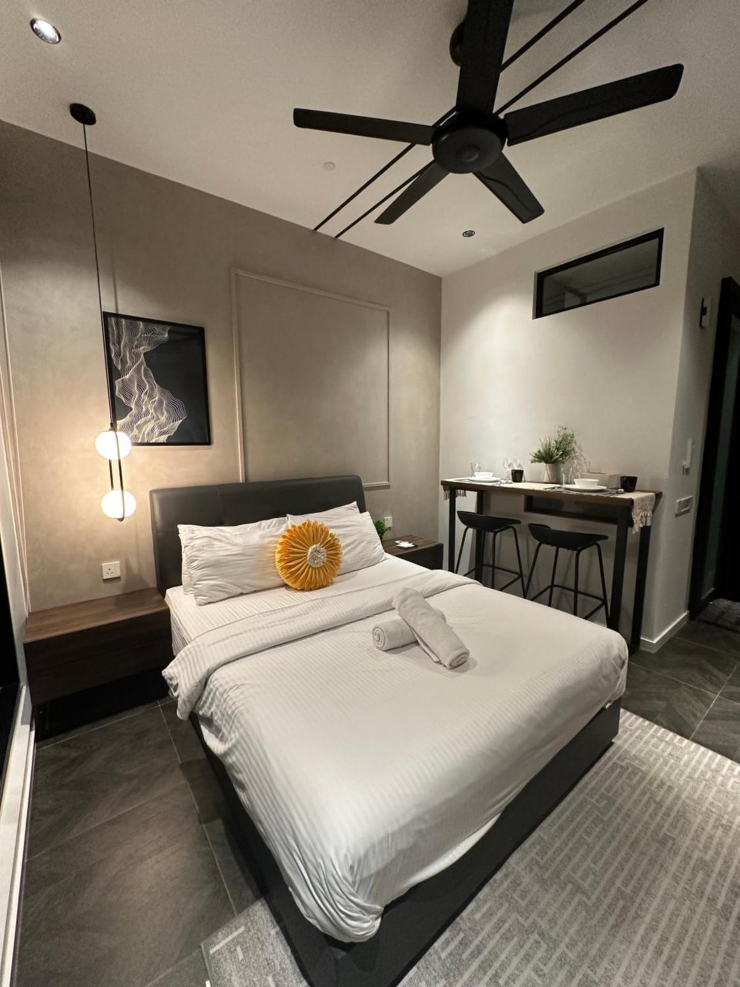Scarletz Suites Klcc By Aura Куала Лумпур Екстериор снимка
